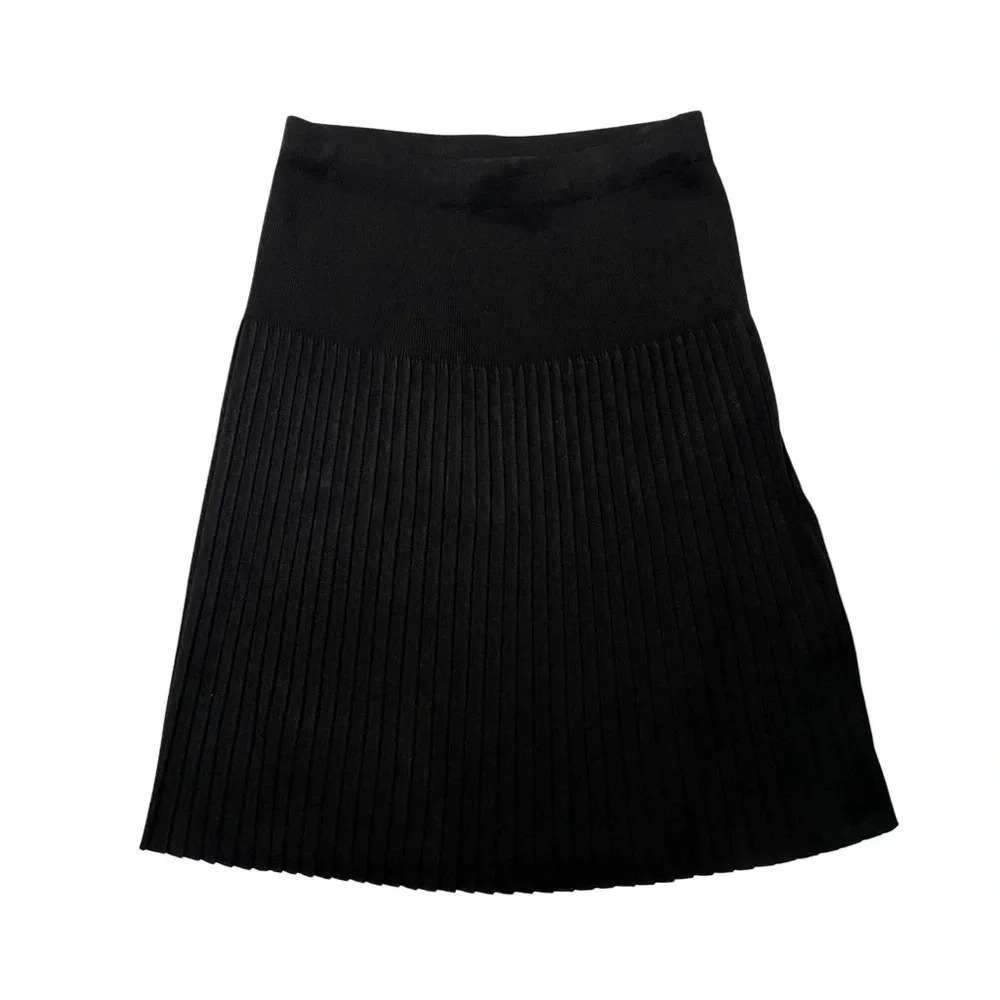 Exclusively Misook Black Acrylic Pleated Skirt